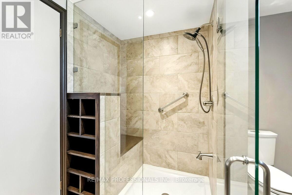 236 East 21st Street, Hamilton, Ontario  L8V 2T6 - Photo 34 - X12512076