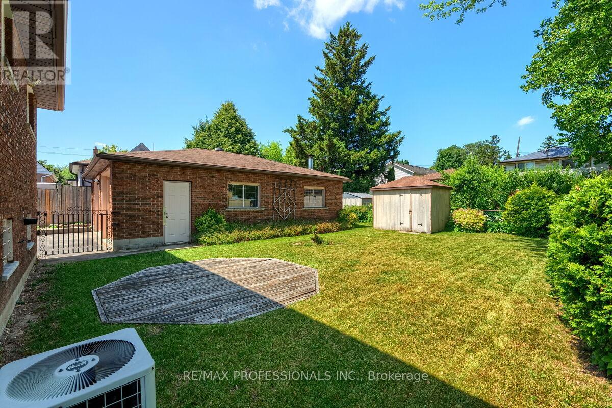 236 East 21st Street, Hamilton, Ontario  L8V 2T6 - Photo 41 - X12512076