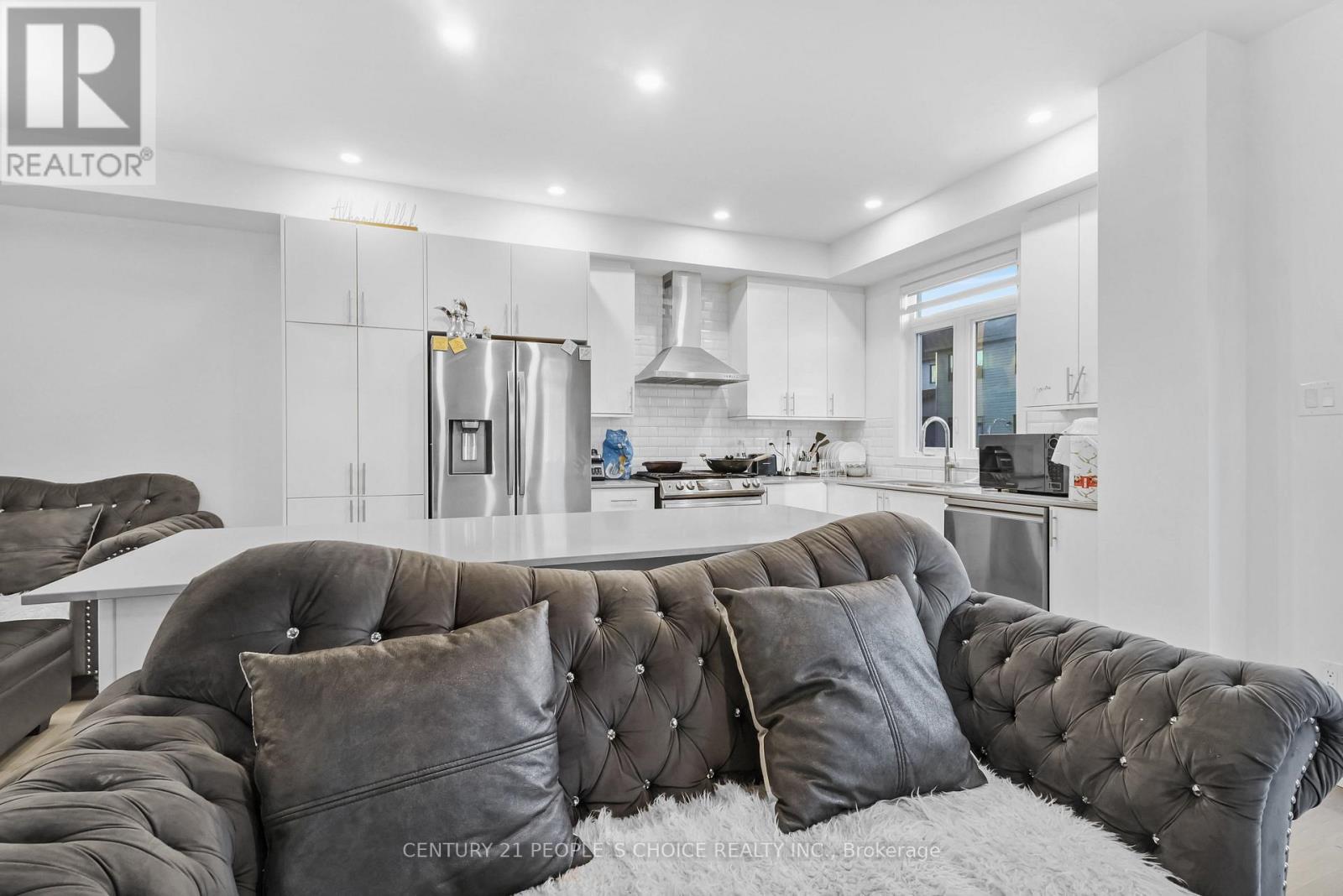 300 Makobe Lane, Ottawa, Ontario  K4M 0L9 - Photo 10 - X12512122