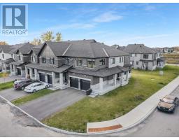 300 MAKOBE LANE, Ottawa, Ontario