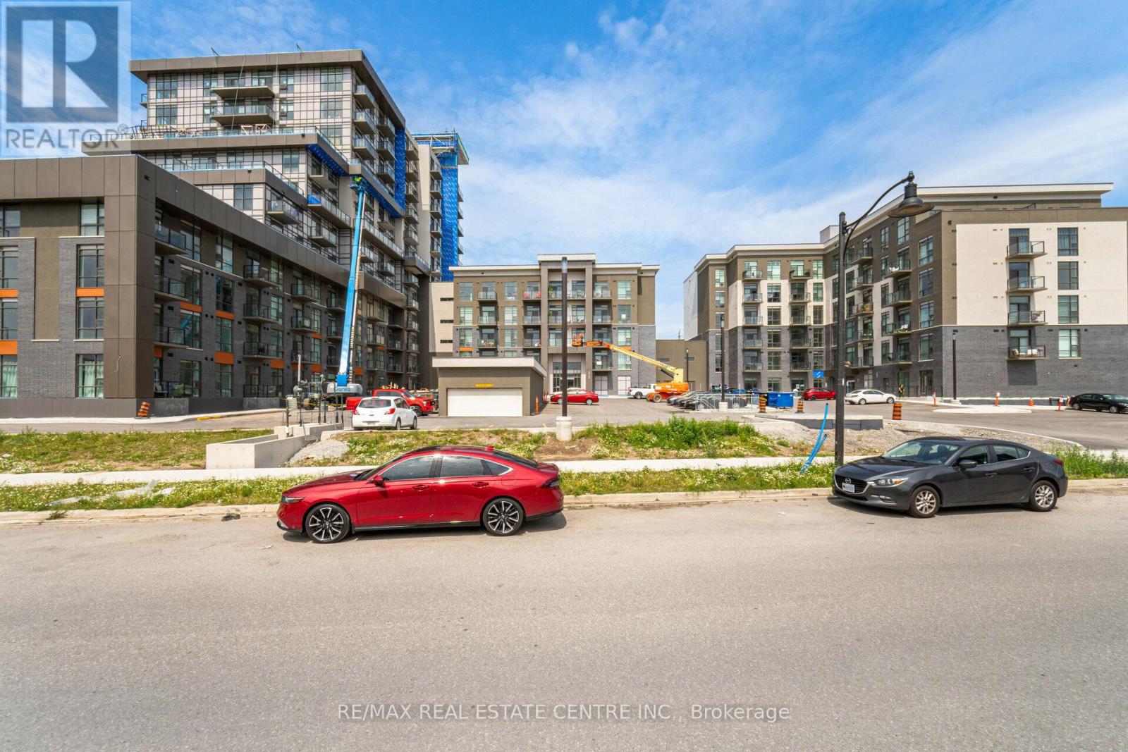 470 Dundas Street E, Hamilton, Ontario  L8B 2A6 - Photo 4 - X12512132