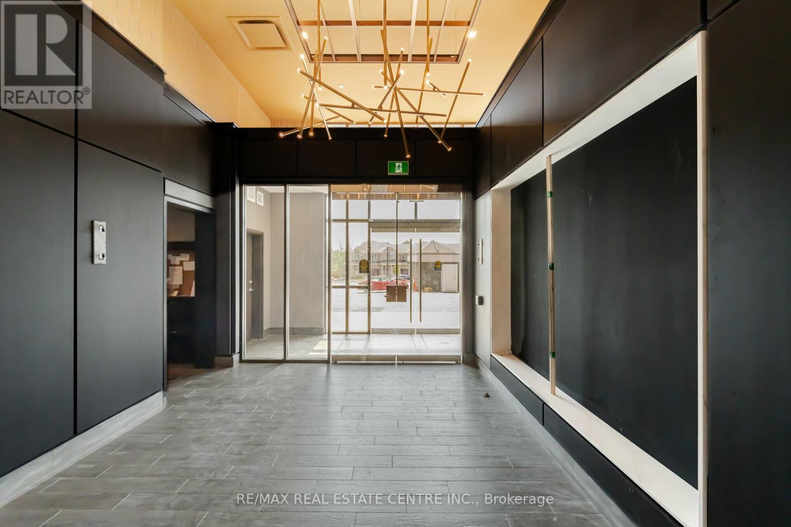 470 Dundas Street E, Hamilton, Ontario  L8B 2A6 - Photo 5 - X12512132