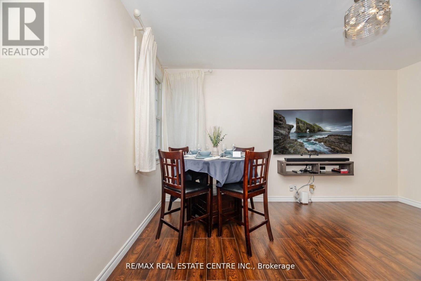 19 Seneca Drive, Kitchener, Ontario  N2M 3H1 - Photo 11 - X12512142