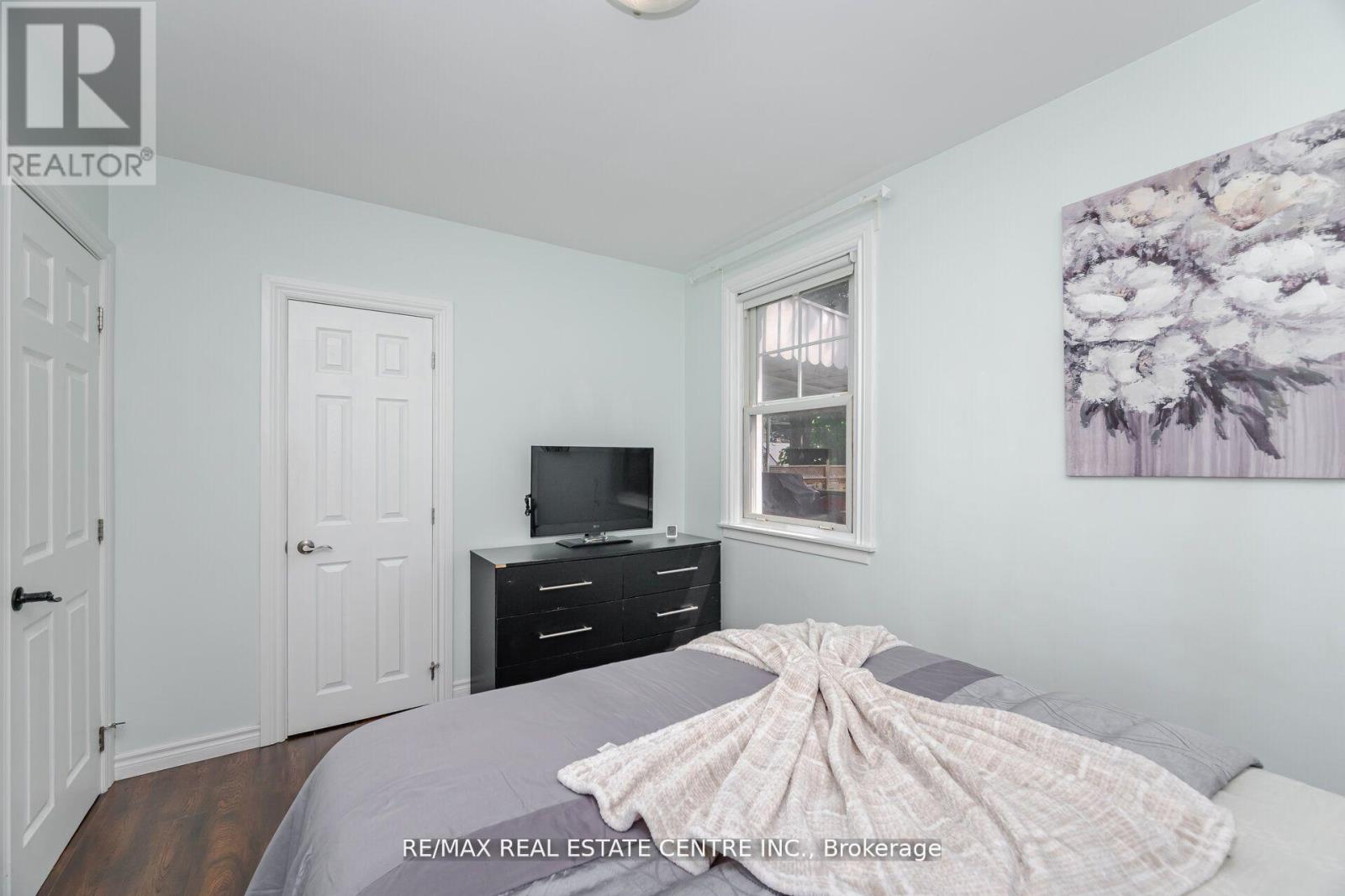 19 Seneca Drive, Kitchener, Ontario  N2M 3H1 - Photo 23 - X12512142
