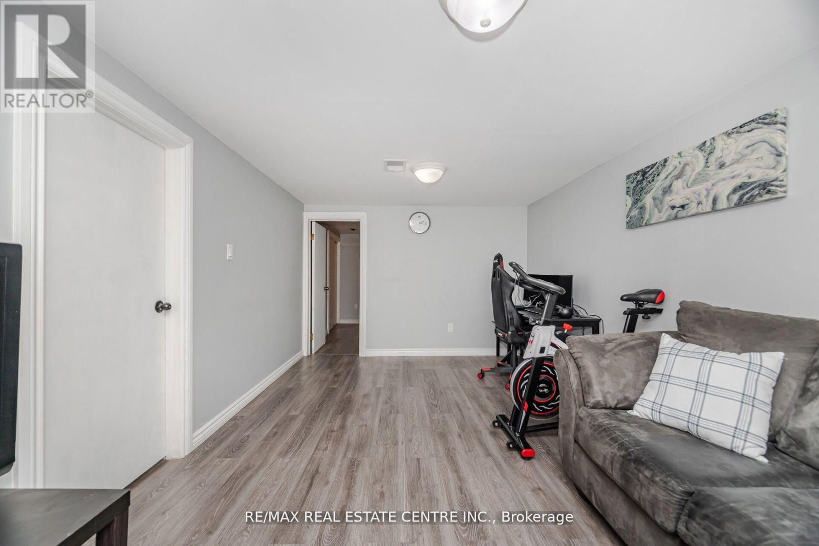 19 Seneca Drive, Kitchener, Ontario  N2M 3H1 - Photo 32 - X12512142