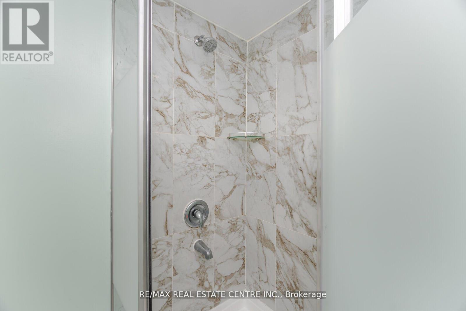 19 Seneca Drive, Kitchener, Ontario  N2M 3H1 - Photo 39 - X12512142