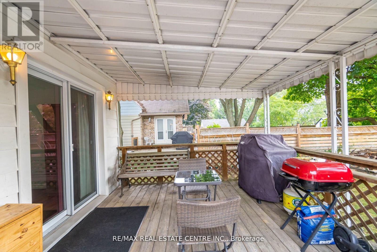 19 Seneca Drive, Kitchener, Ontario  N2M 3H1 - Photo 46 - X12512142