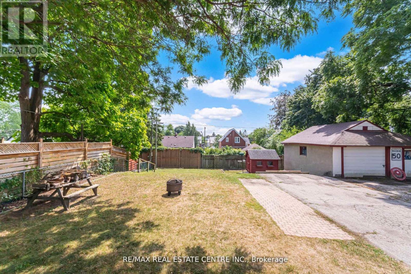 19 Seneca Drive, Kitchener, Ontario  N2M 3H1 - Photo 48 - X12512142