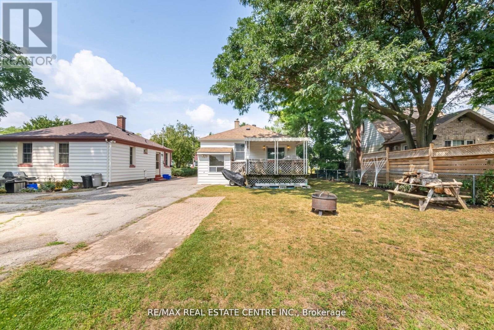 19 Seneca Drive, Kitchener, Ontario  N2M 3H1 - Photo 50 - X12512142