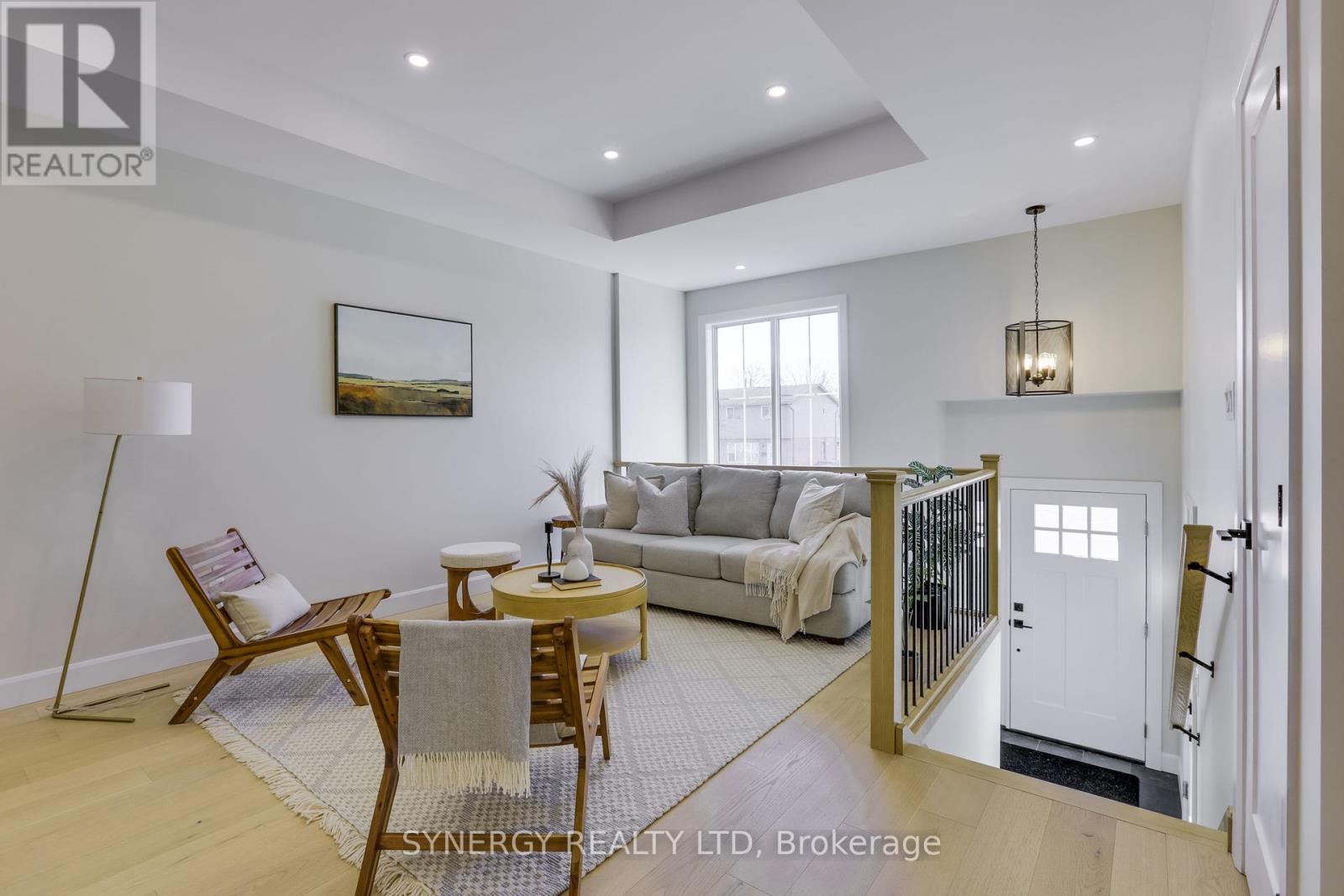 3 Haddon Lane, Strathroy-Caradoc, Ontario N7G 0B9 - Photo 3 - X12380415