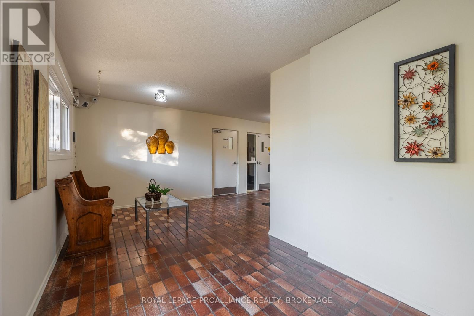 203 - 845 Milford Drive, Kingston (North Of Taylor-Kidd Blvd), Ontario  K7P 1A7 - Photo 5 - X12511378