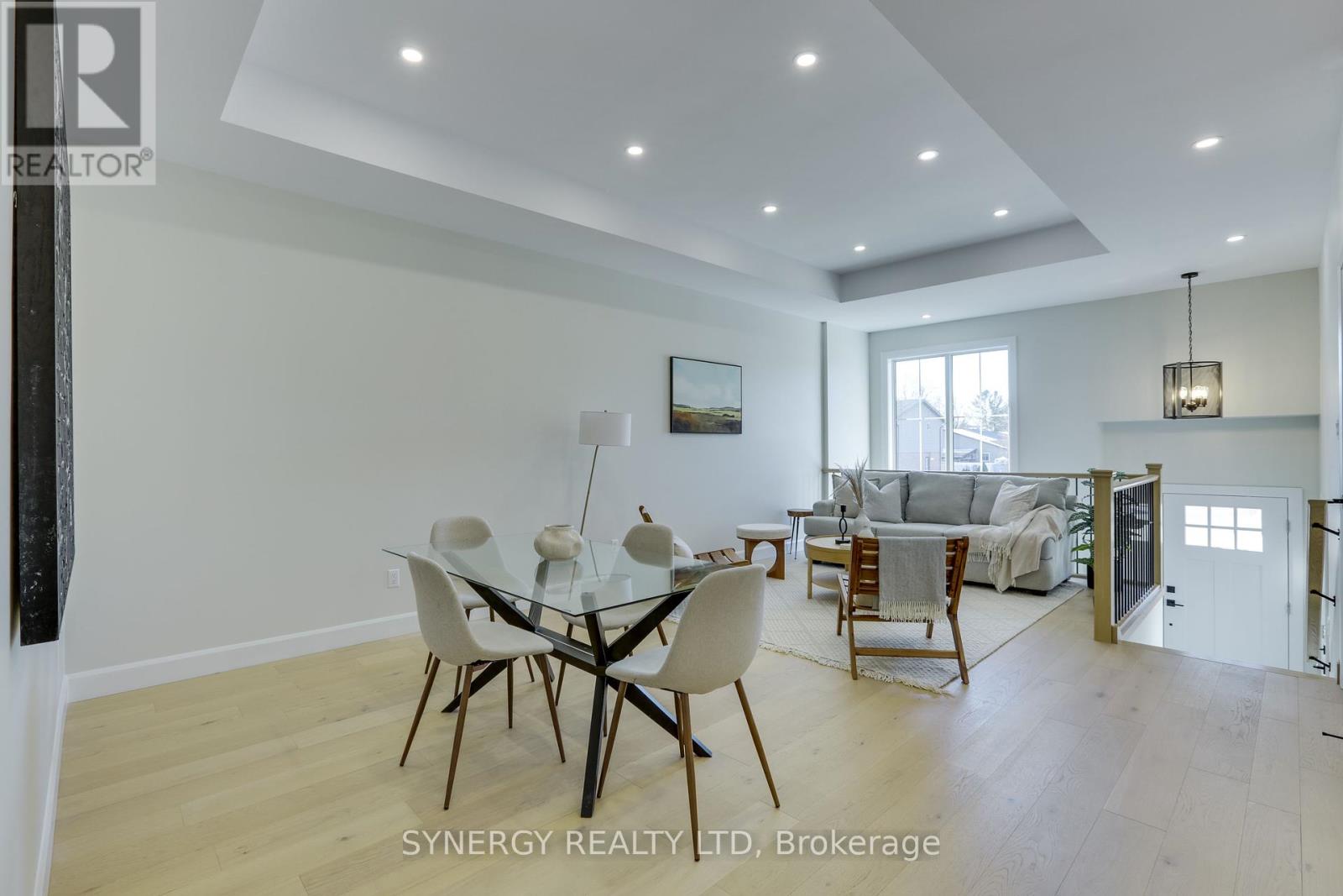 3 Haddon Lane, Strathroy-Caradoc, Ontario N7G 0B9 - Photo 8 - X12380415