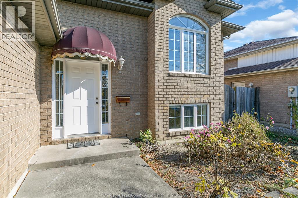 2210 Randolph Avenue, Windsor, Ontario  N9B 3V9 - Photo 3 - 25028078