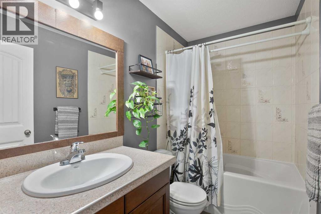 2 Holbrook Place, Sylvan Lake, Alberta  T4S 2P2 - Photo 17 - A2268679