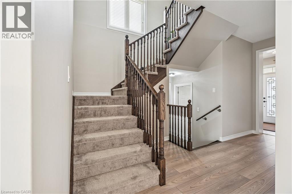 220 Harpin Way E, Fergus, Ontario  N1M 0G8 - Photo 14 - 40785720