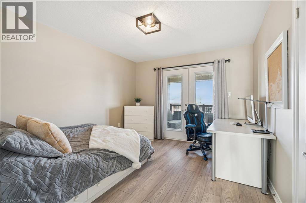 220 Harpin Way E, Fergus, Ontario  N1M 0G8 - Photo 15 - 40785720