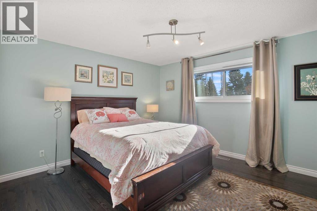 5709 55th Avenue, Lacombe, Alberta  T4L 1L8 - Photo 15 - A2268686