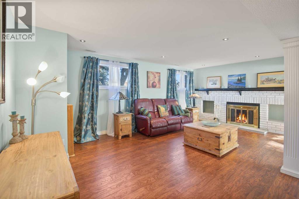 5709 55th Avenue, Lacombe, Alberta  T4L 1L8 - Photo 22 - A2268686