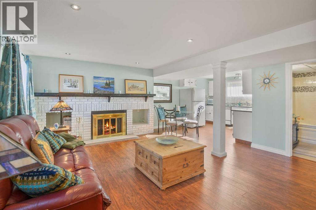 5709 55th Avenue, Lacombe, Alberta  T4L 1L8 - Photo 24 - A2268686