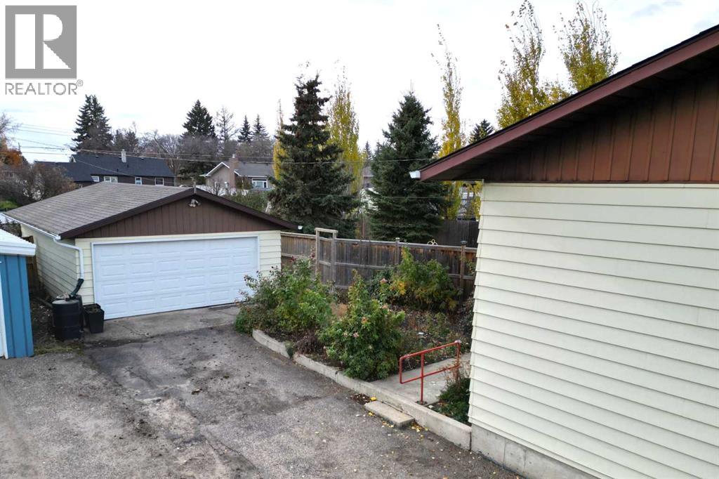 5709 55th Avenue, Lacombe, Alberta  T4L 1L8 - Photo 33 - A2268686