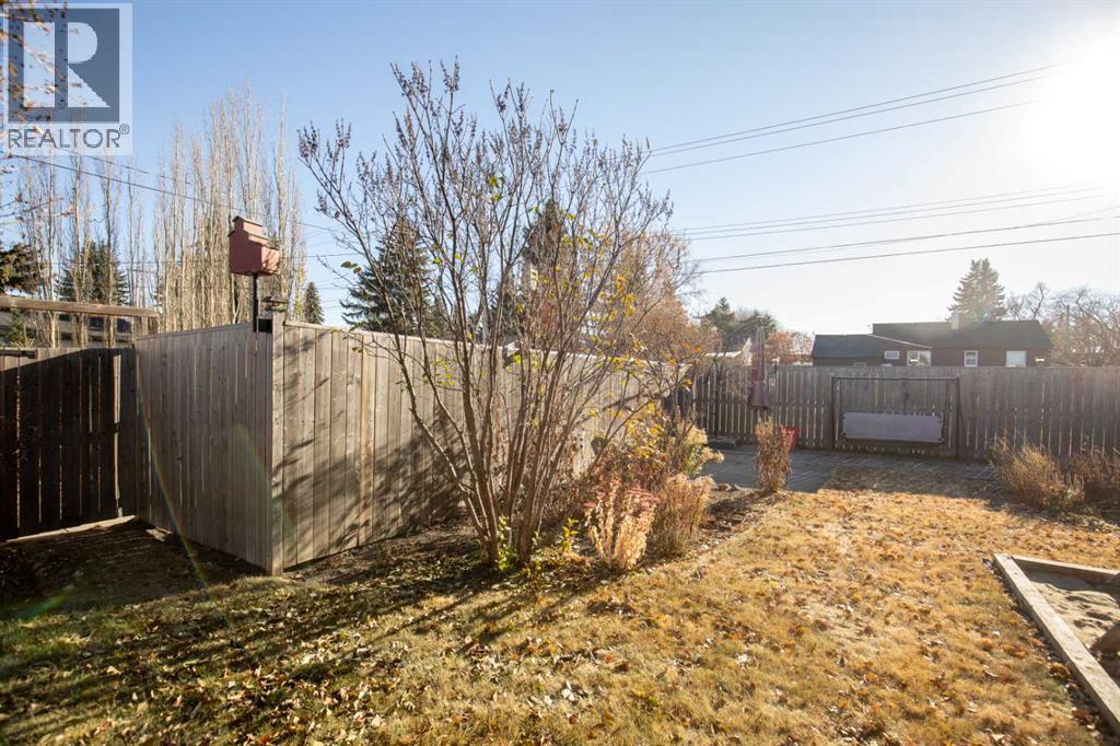 5709 55th Avenue, Lacombe, Alberta  T4L 1L8 - Photo 39 - A2268686