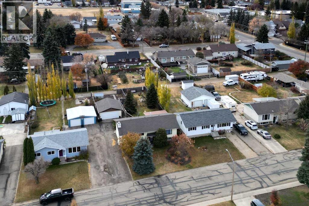 5709 55th Avenue, Lacombe, Alberta  T4L 1L8 - Photo 46 - A2268686