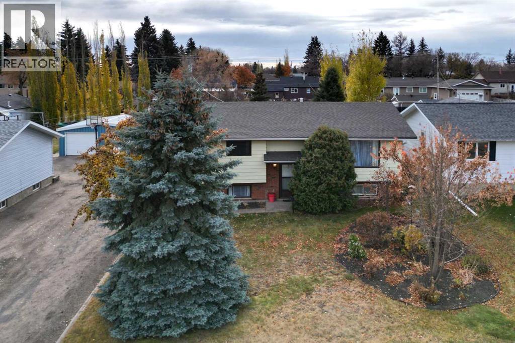 5709 55th Avenue, Lacombe, Alberta  T4L 1L8 - Photo 47 - A2268686