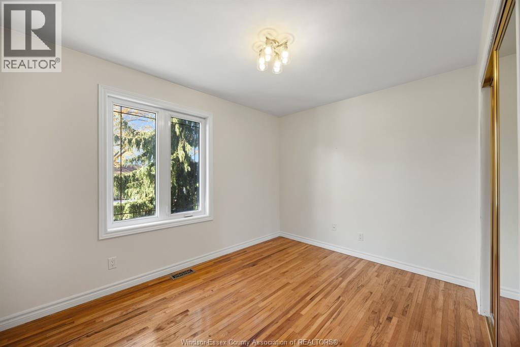 254 Grace, Tecumseh, Ontario N8N 2G7 - Photo 16 - 25028084