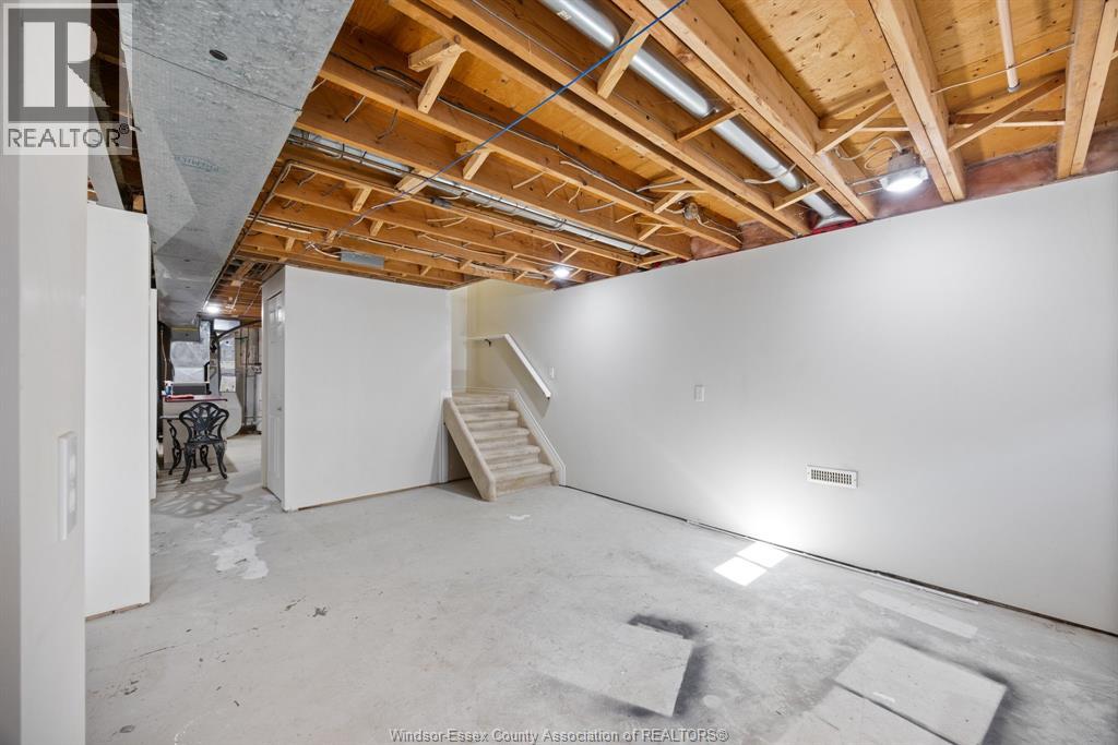 254 Grace, Tecumseh, Ontario N8N 2G7 - Photo 19 - 25028084