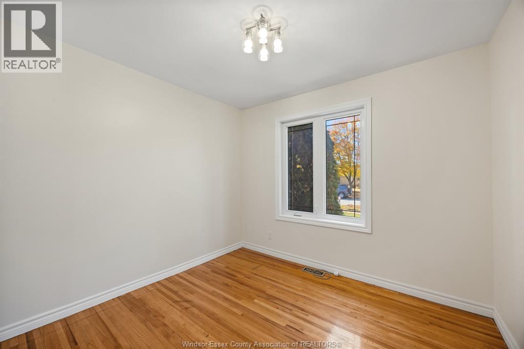 254 Grace, Tecumseh, Ontario N8N 2G7 - Photo 15 - 25028084