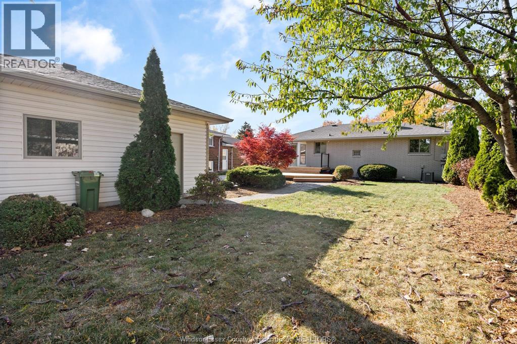 254 Grace, Tecumseh, Ontario N8N 2G7 - Photo 27 - 25028084