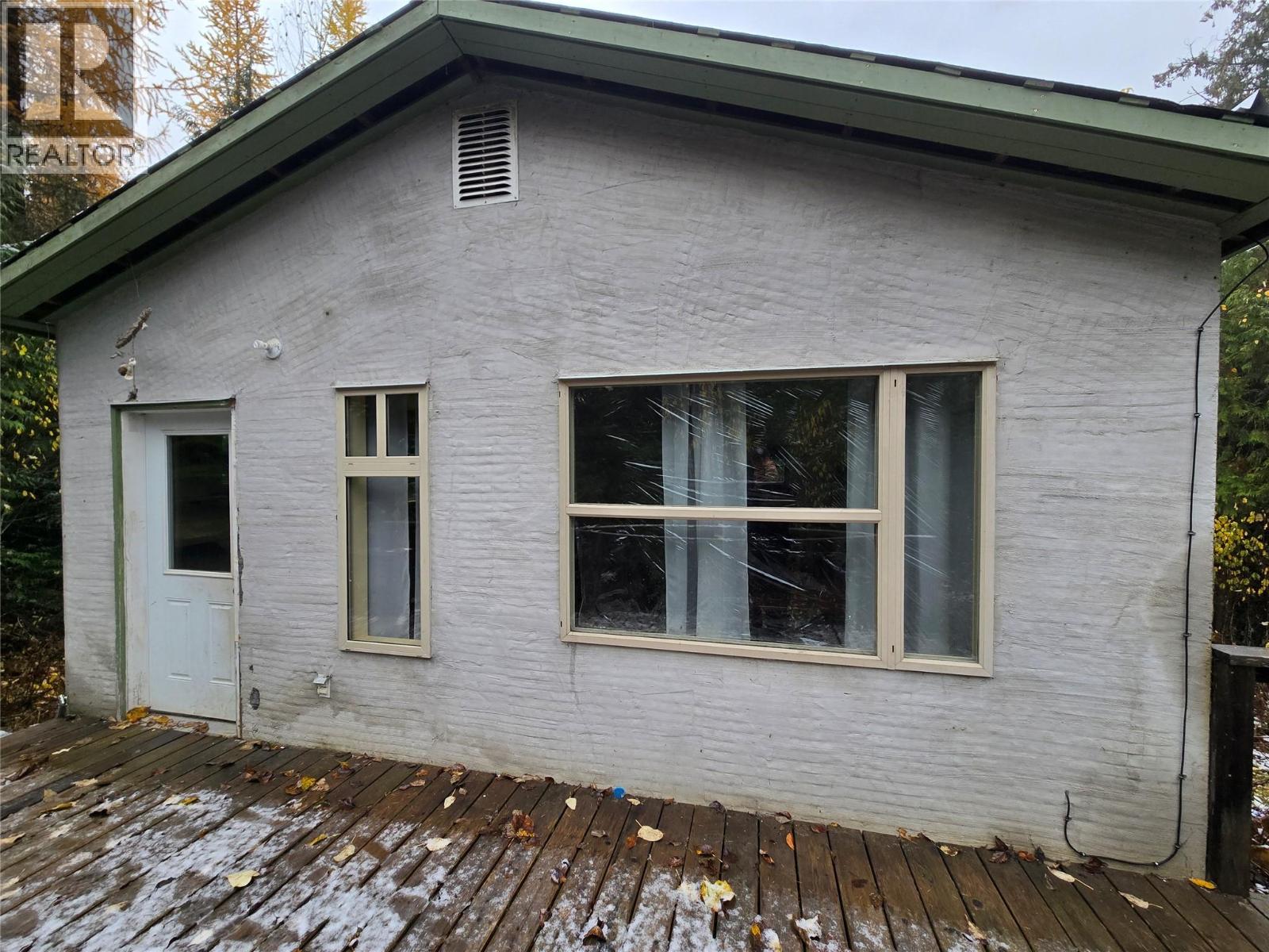 6654 Zeeben Road, Ymir, British Columbia  V0G 2K0 - Photo 4 - 10367282