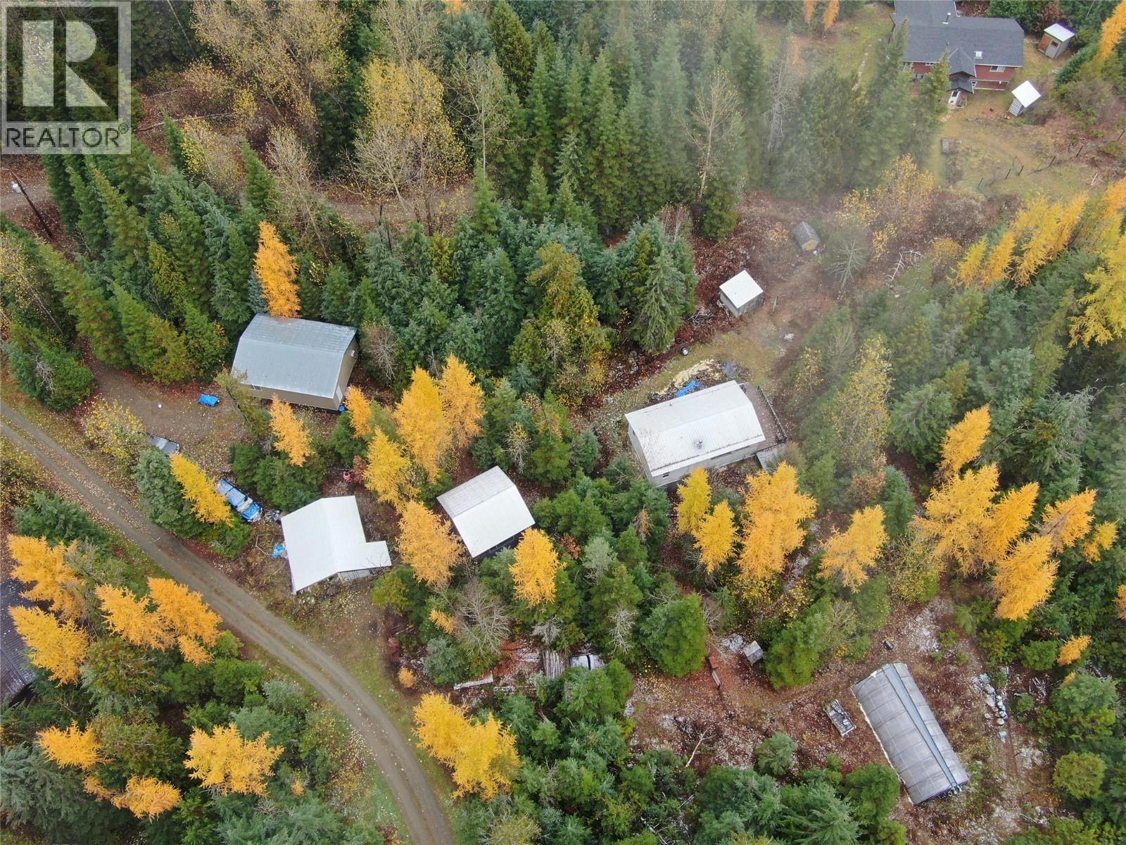 6654 Zeeben Road, Ymir, British Columbia  V0G 2K0 - Photo 17 - 10367282