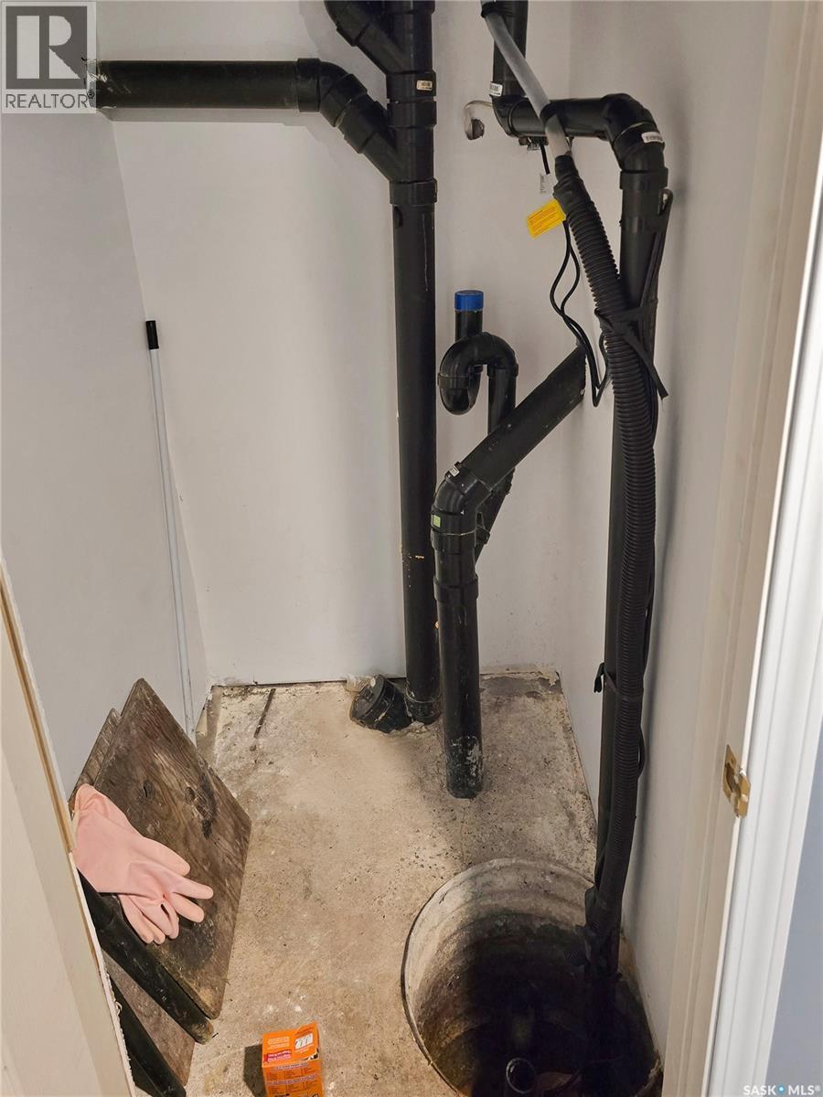 111 4th Street N, Wakaw, Saskatchewan  S0K 4P0 - Photo 32 - SK022468