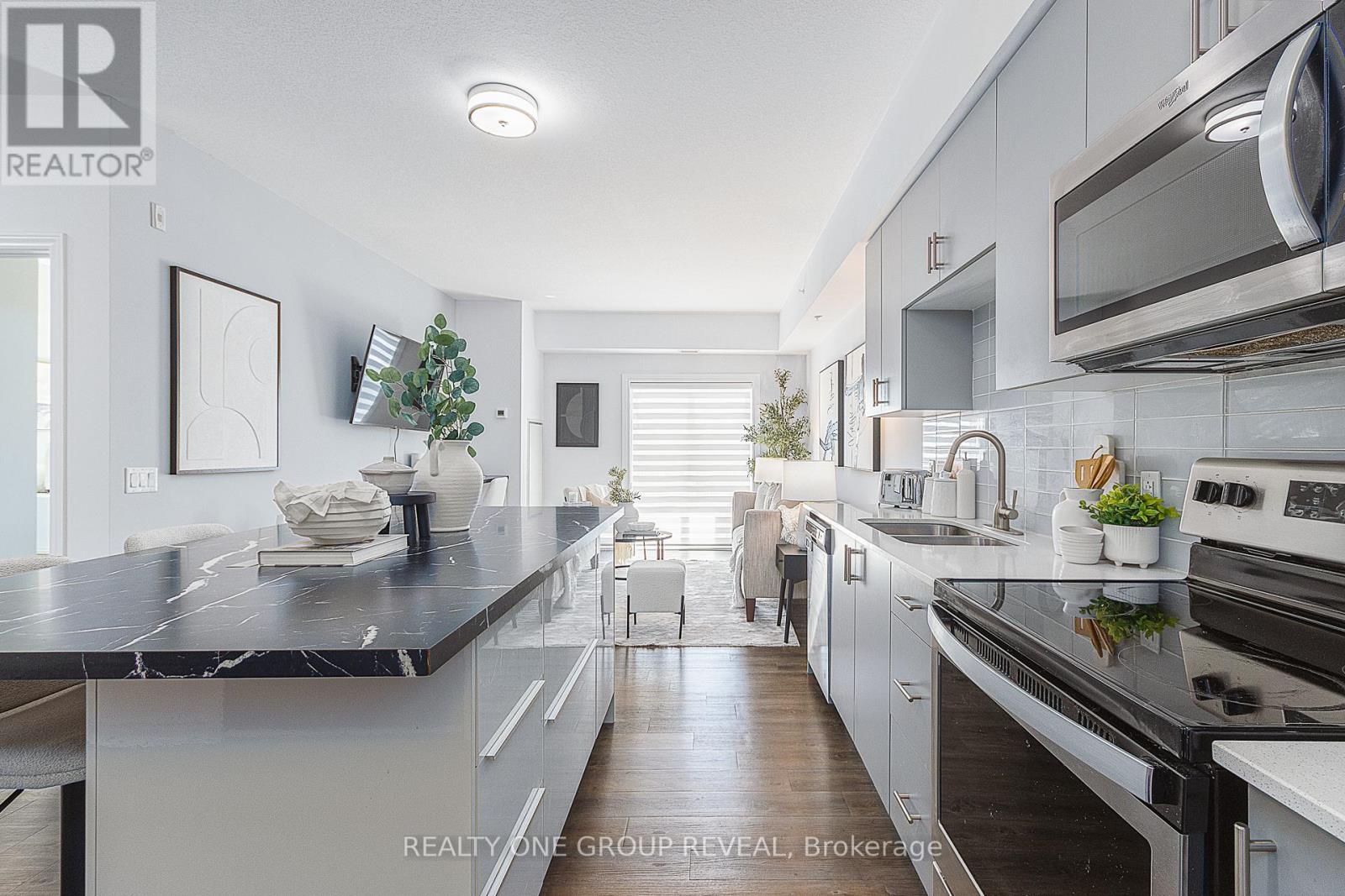 417 - 290 Liberty Street N, Clarington, Ontario L1C 0V5 - Photo 2 - E12487519