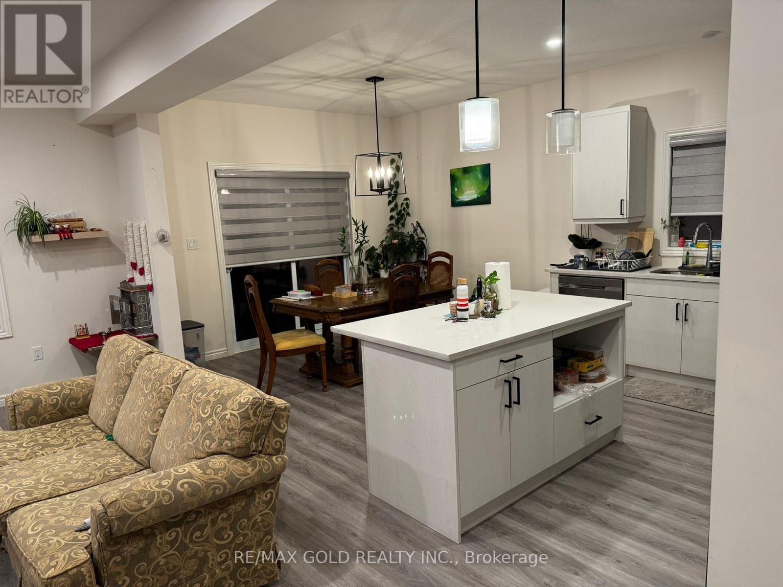 247 Byers Street, London South, Ontario  N6L 0J2 - Photo 8 - X12509688