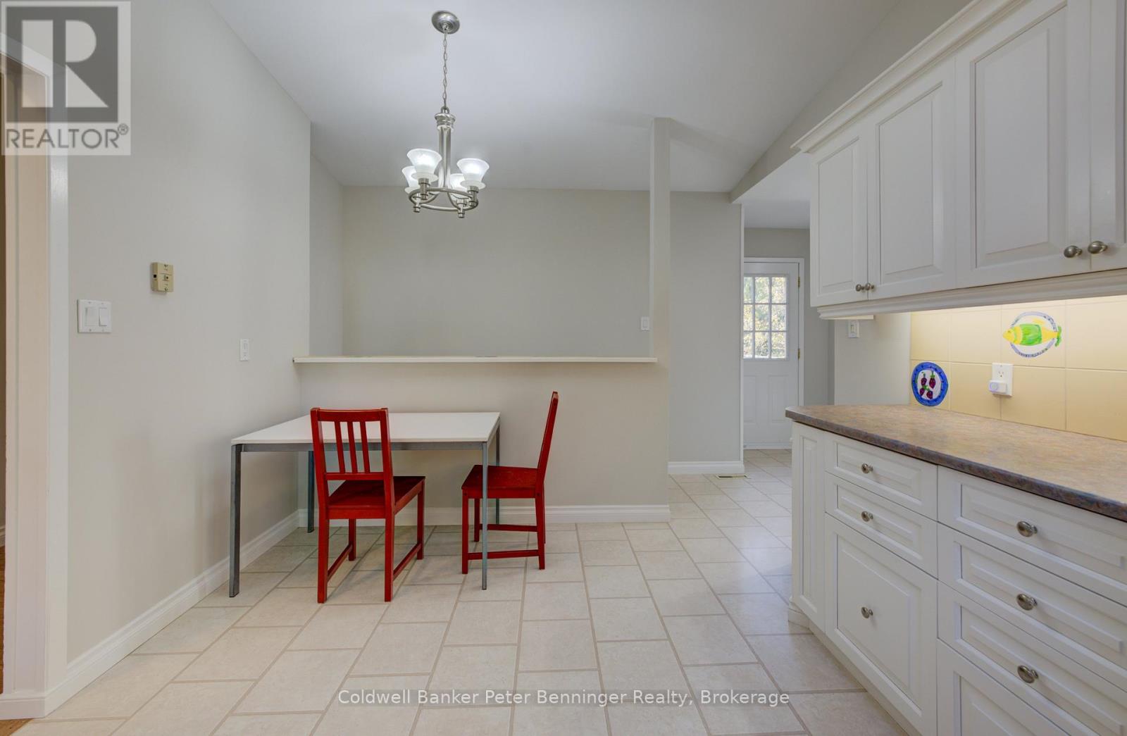 940 Elgin Street, Newmarket, Ontario L3Y 3C1 - Photo 18 - N12512360