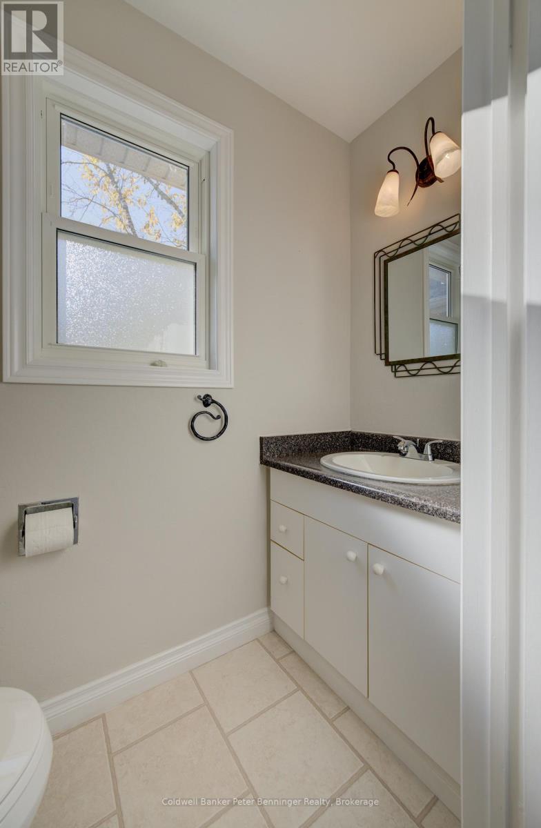 940 Elgin Street, Newmarket, Ontario L3Y 3C1 - Photo 22 - N12512360