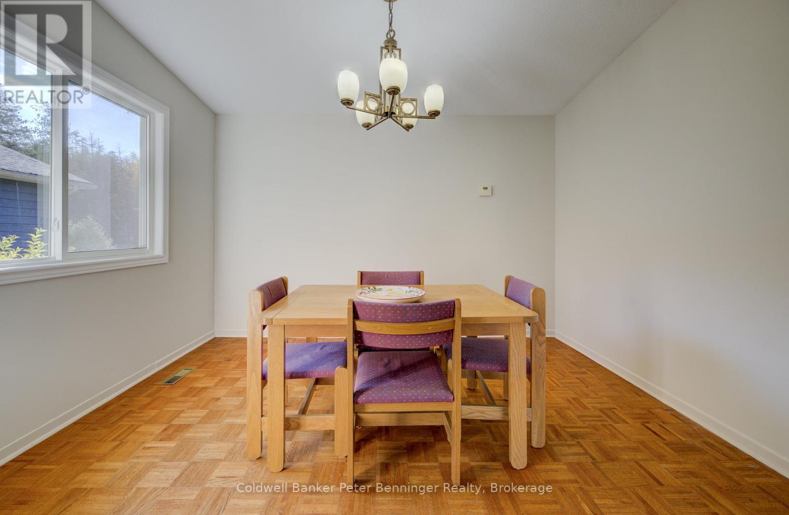 940 Elgin Street, Newmarket, Ontario L3Y 3C1 - Photo 9 - N12512360