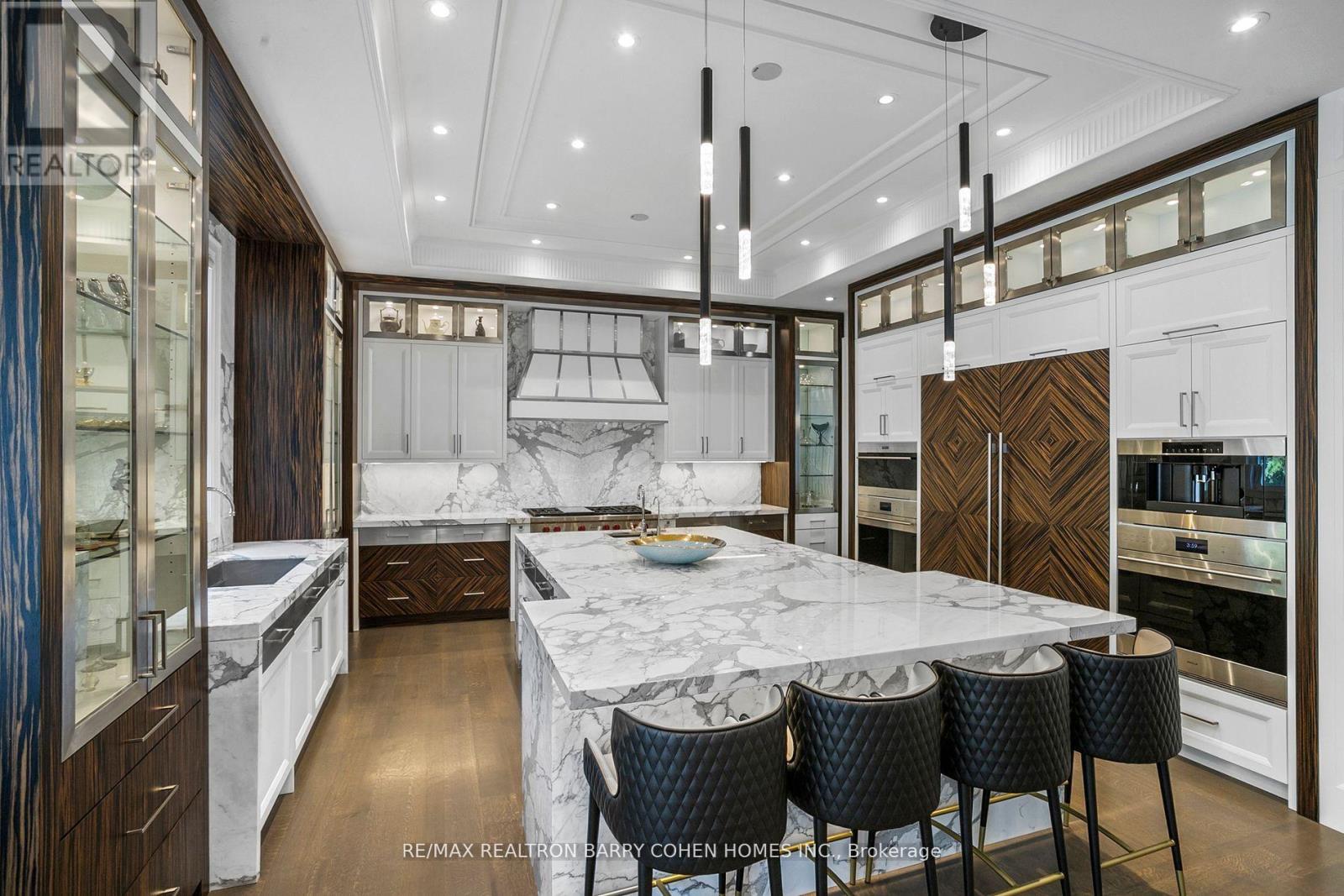 61 Orlon Crescent, Richmond Hill, Ontario  L4C 6S4 - Photo 6 - N12511370