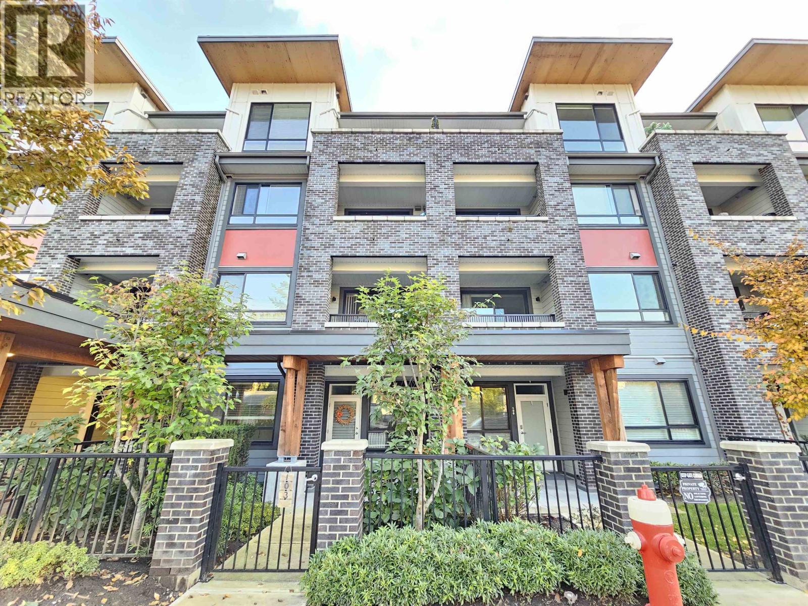 207 2160 Grant Avenue, Port Coquitlam, British Columbia  V3B 0T3 - Photo 2 - R3064469