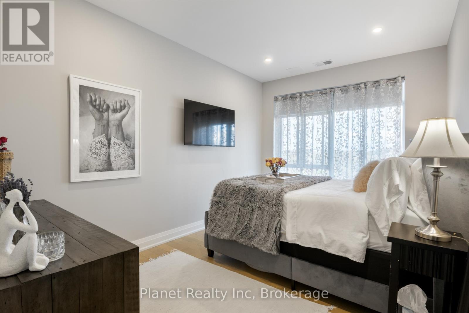 604 - 71 Wyndham Street S, Guelph, Ontario N1E 5R3 - Photo 24 - X12512446