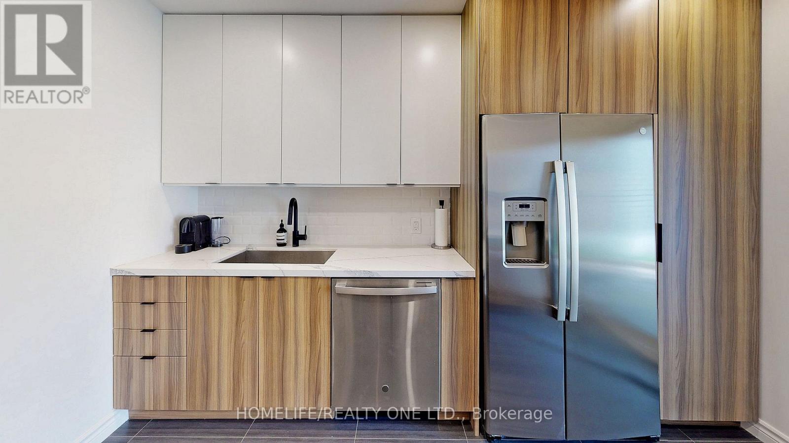 312 Berkeley Street, Toronto, Ontario  M5A 2X5 - Photo 13 - C12512200