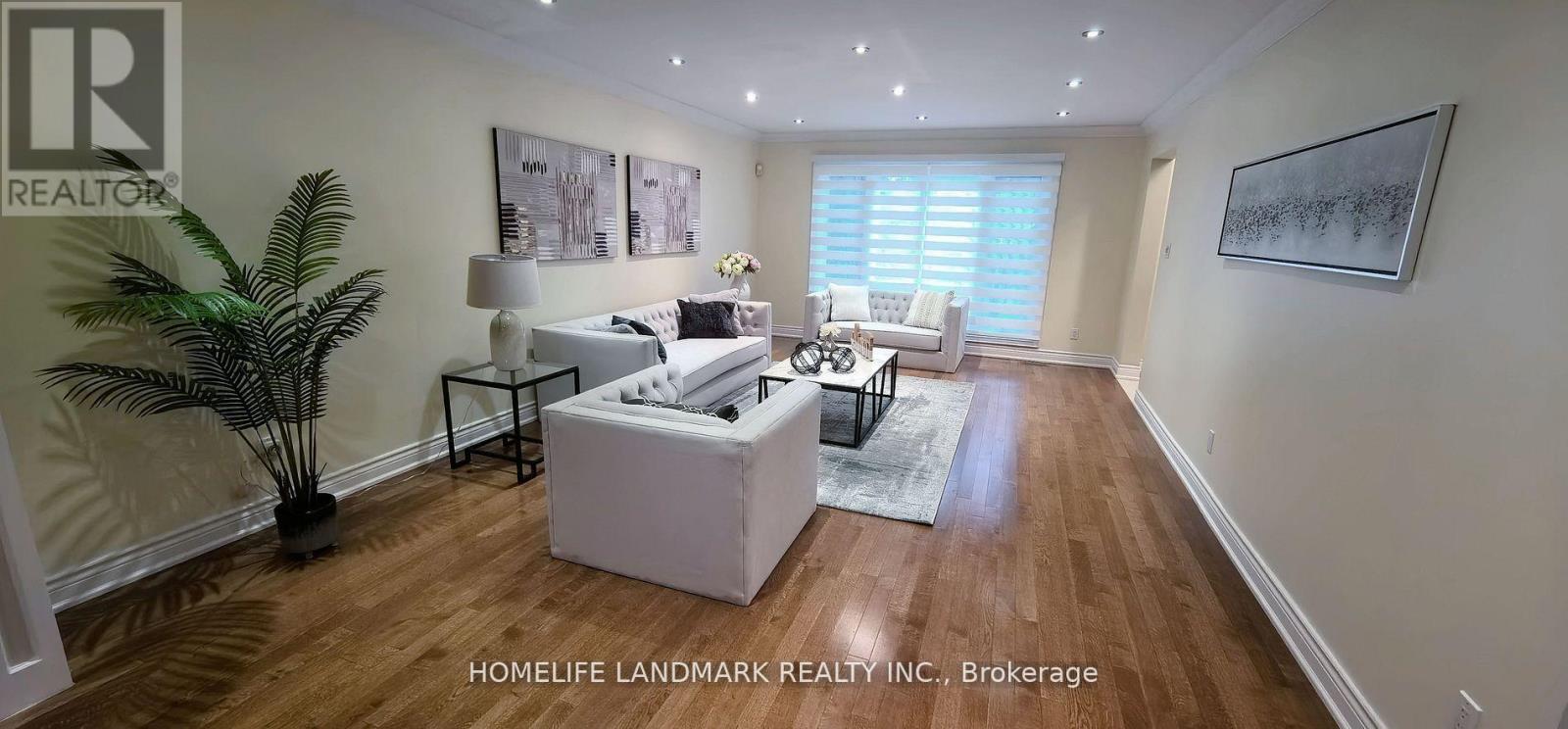 12 Clarinda Drive, Toronto, Ontario  M2K 2W7 - Photo 6 - C12512232