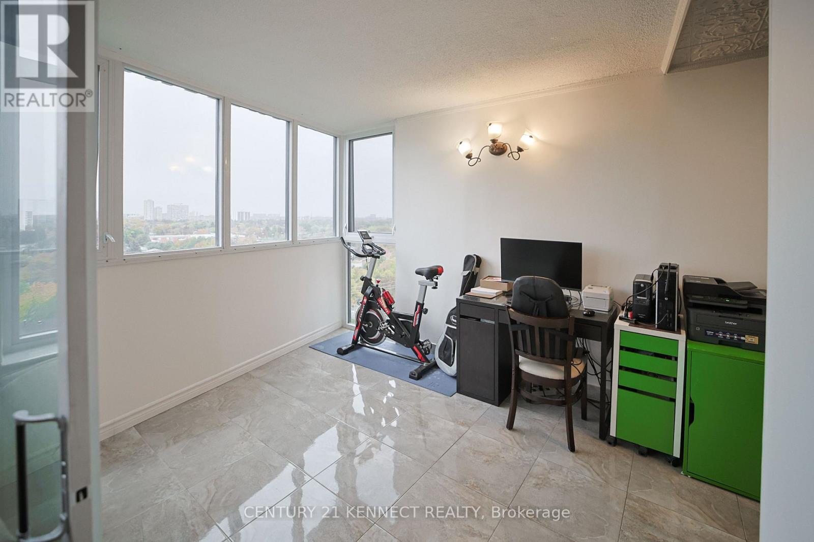 1006 - 90 Fisherville Road, Toronto, Ontario  M2R 3J9 - Photo 14 - C12512246