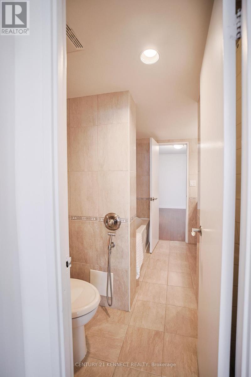 1006 - 90 Fisherville Road, Toronto, Ontario  M2R 3J9 - Photo 32 - C12512246