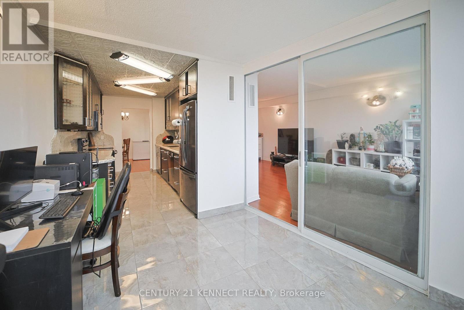 1006 - 90 Fisherville Road, Toronto, Ontario  M2R 3J9 - Photo 7 - C12512246