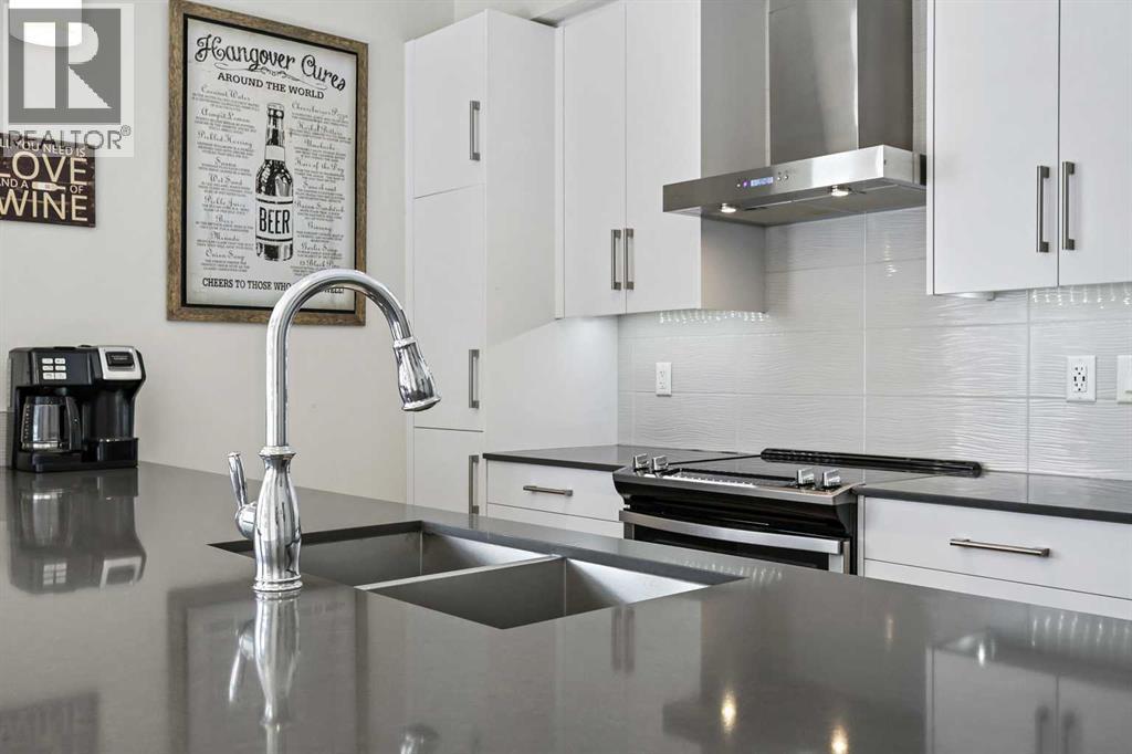 Property at 116, 11 Mahogany Circle SE image 3