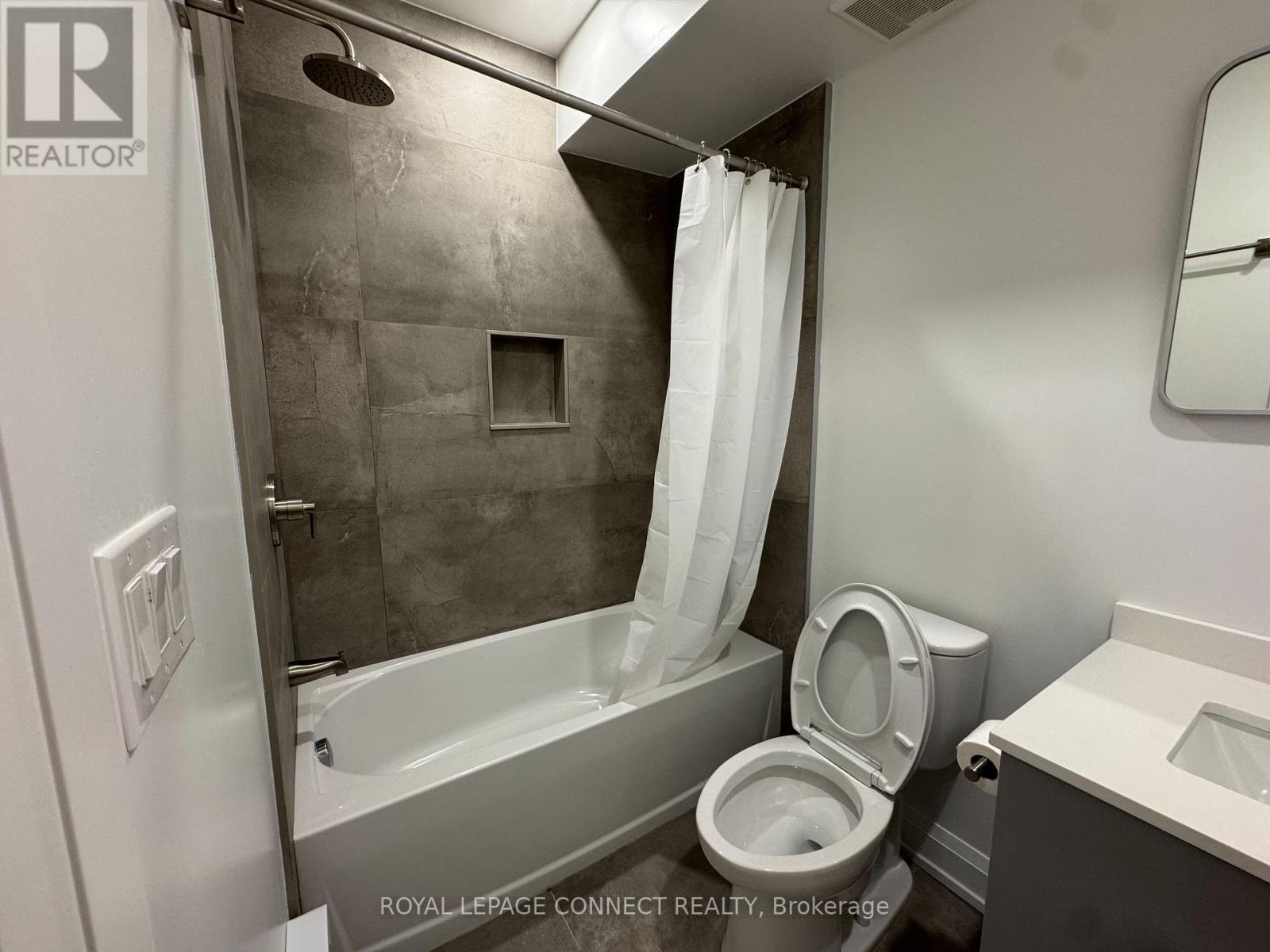 B - 696 Winona Drive, Toronto, Ontario  M6C 3V9 - Photo 4 - C12512254