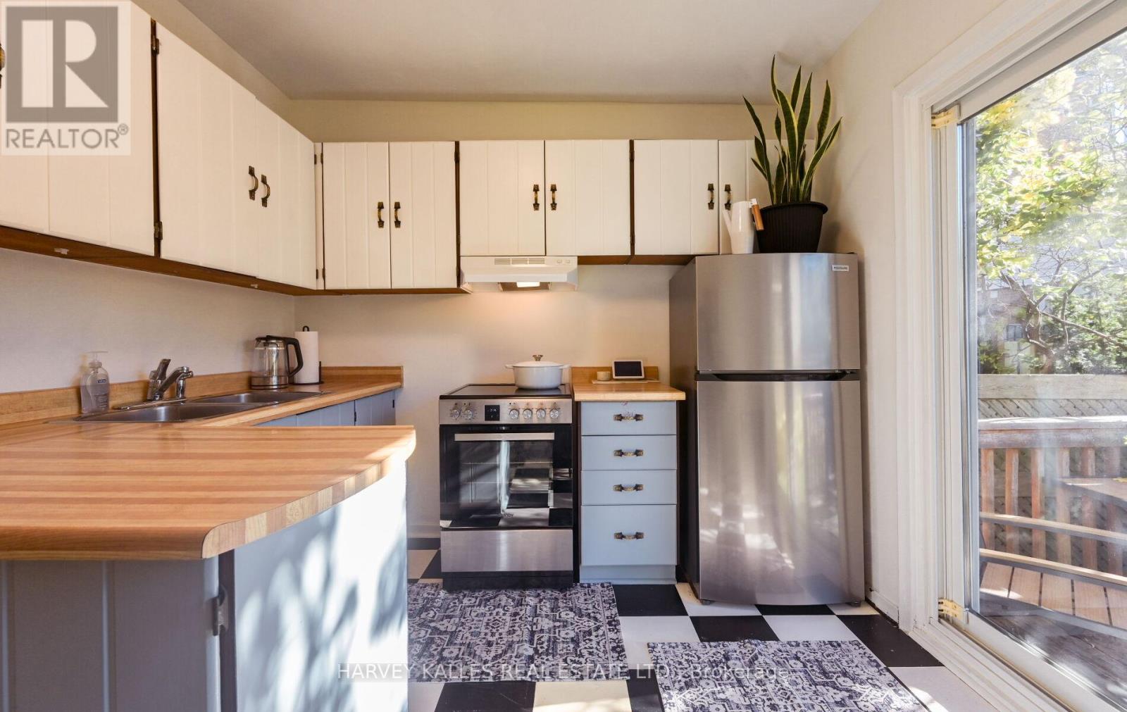 85 Montgomery Avenue, Toronto, Ontario  M4R 1E1 - Photo 16 - C12512276